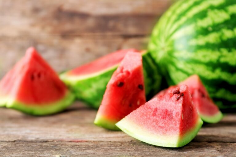 How long does watermelon last? Can it go bad?