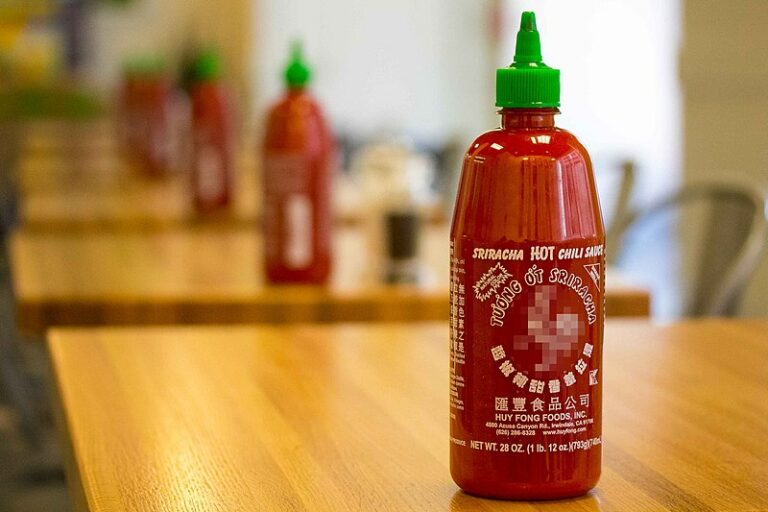How Long Does Sriracha Last? Can It Go Bad?