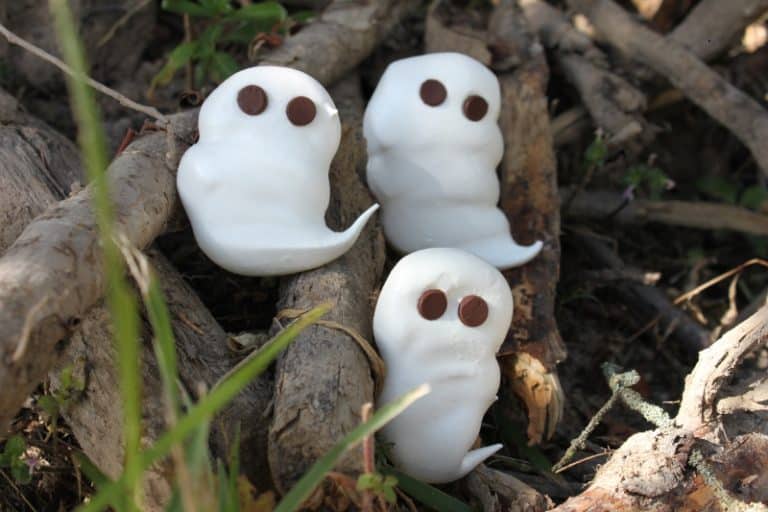 Crispy Marshmallow Ghosts