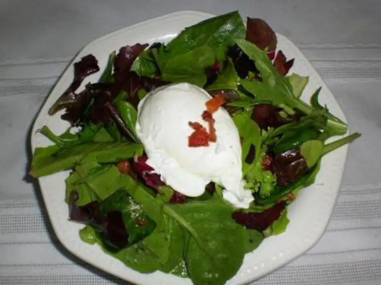 Salad Lyonnaise