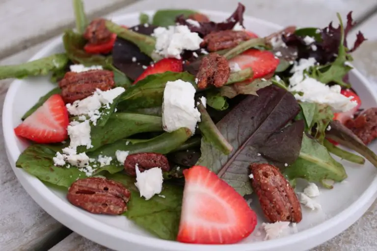 Strawberry Salad with Candied Pecans